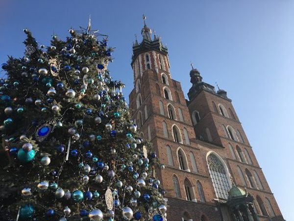 ポーランド「これまた6年振りのKrakówへ」の写真：マリア教会、旧市街広場、織物会館