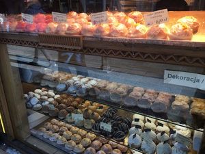 ベーグルの元祖？と言われているObwarzanek（オブヴァジャネク）を片...
