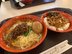 台湾は何食べても美味いな〜