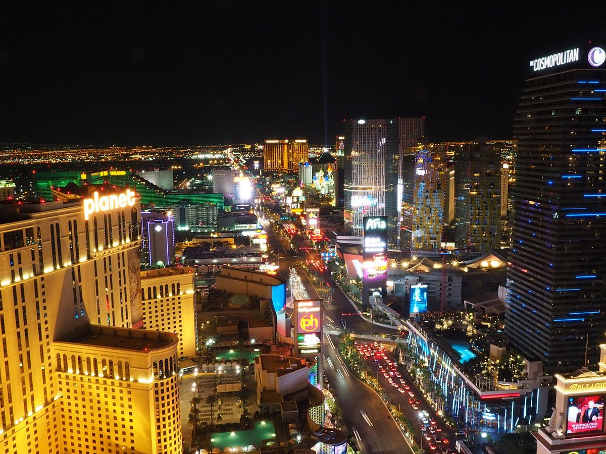 ラスベガス
グランドサークル一周を無事完走し、ラスベガスの夜景が遠くに見え...