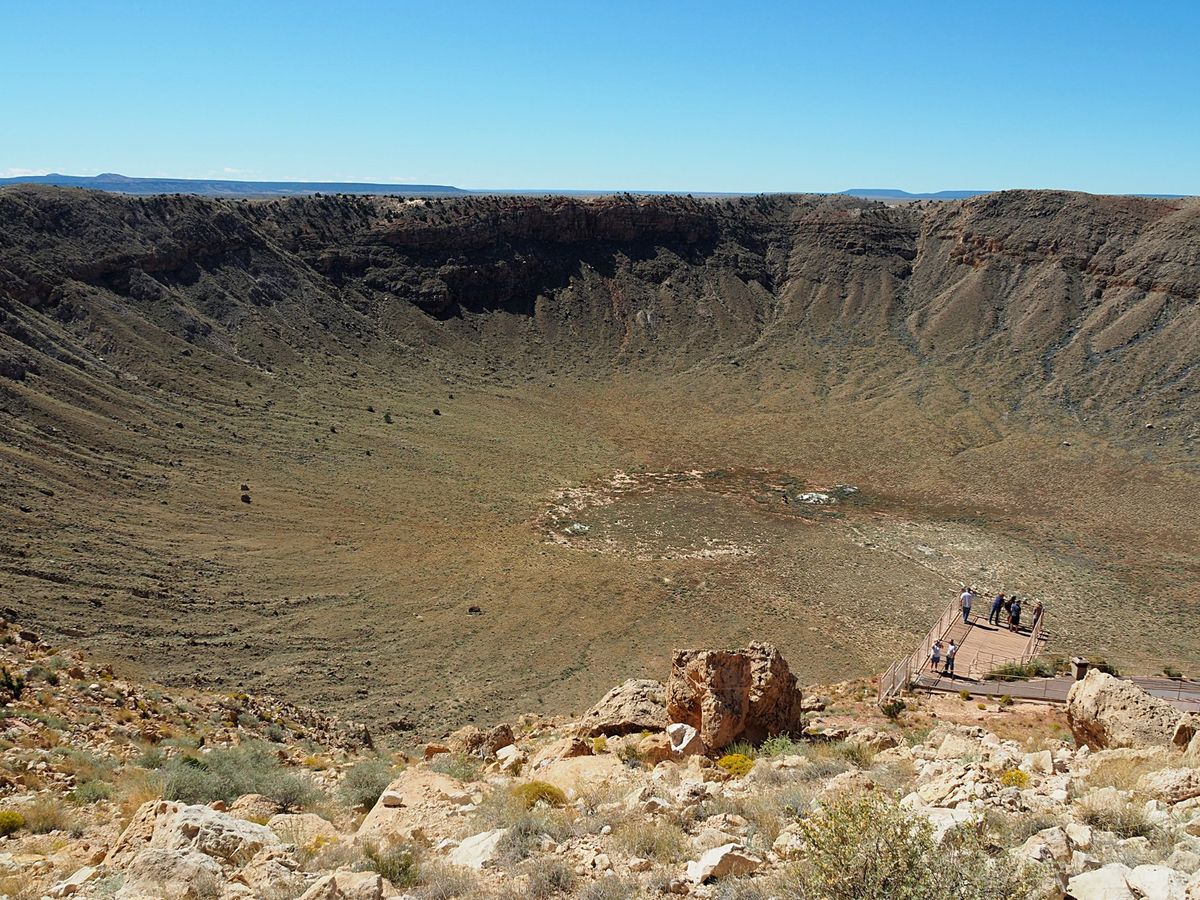 アリゾナ大隕石孔
大型隕石が墜落した場所がそのままの状態で残っている奇跡的...
