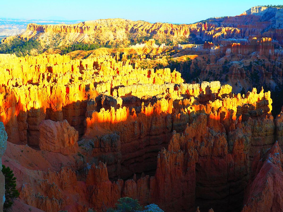 ブライスキャニオン国立公園
ブライスキャニオンはザイオンから北東に約120...