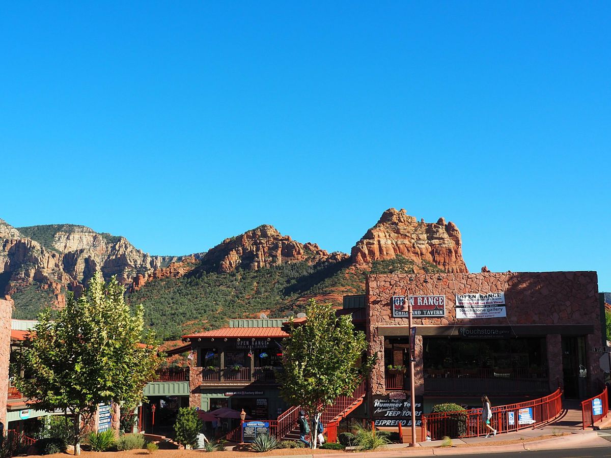 セドナ
パワースポットのセドナには、おしゃれな店やレストランが集結。
ピザ...