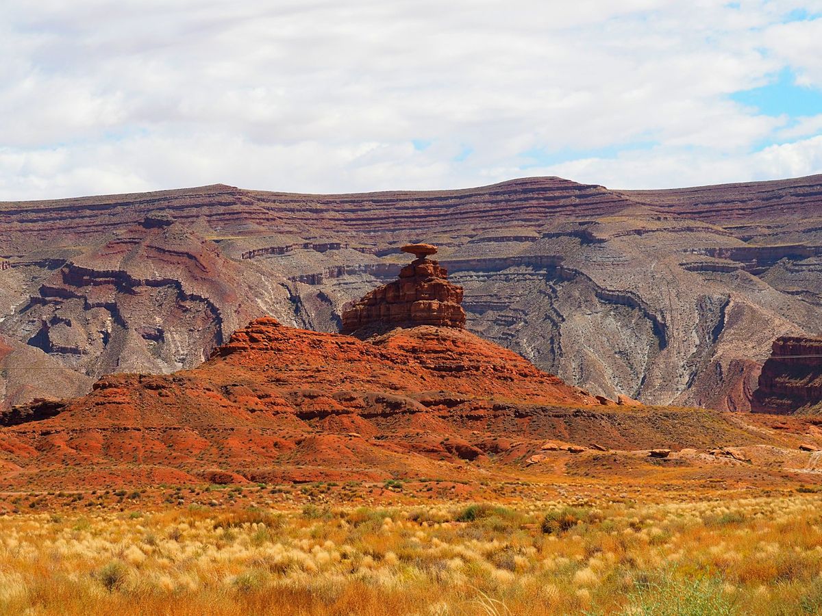 モニュメントバレー
フォレスト・ガンプをはじめ数々の映画のロケ地としても有...