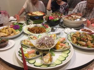 台東に知り合いがいて、おもてなしが凄かった
からすみの焼き方が雑過ぎて焼き...