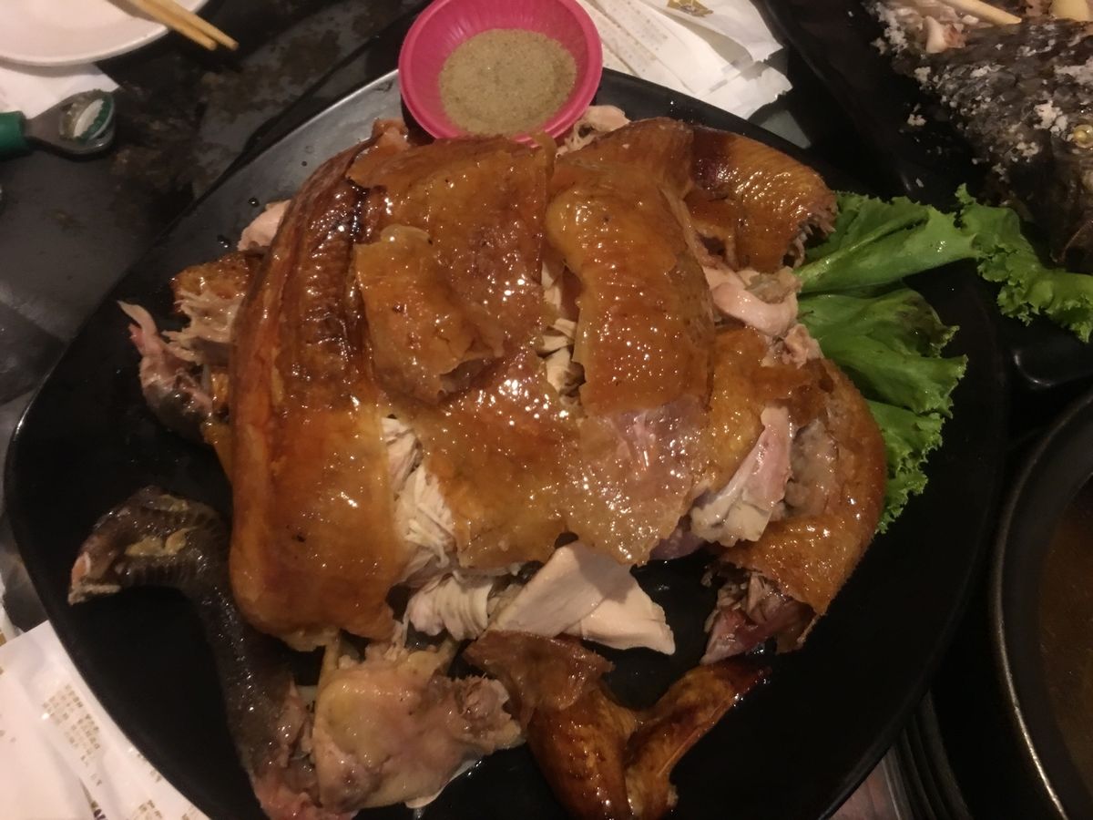 台東の原住民族料理　１枚目の手前はコオロギみたいな虫でした