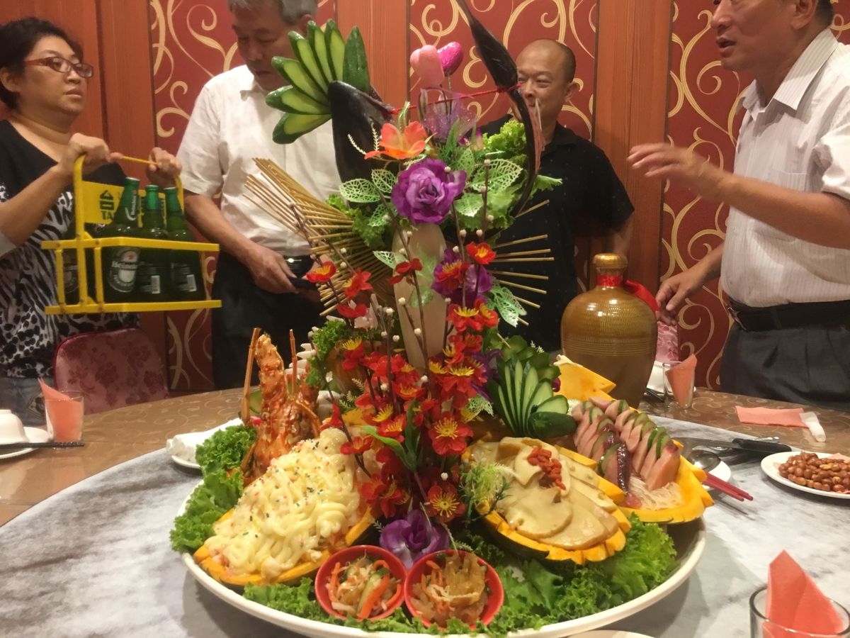 台東に知り合いがいて、おもてなしが凄かった
からすみの焼き方が雑過ぎて焼き...