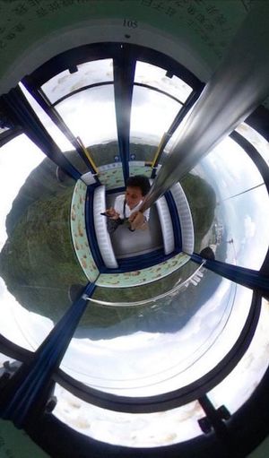 空港からケーブルカーが見える？
無料バスでS1乗り場から東沸駅に行ってみま...