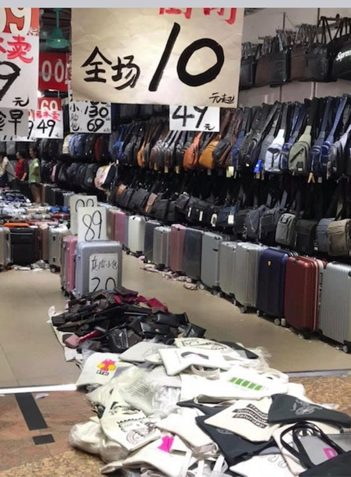 2019.06.25
35年ぶりの広州駅
友達家族が街を案内してくれたんだ...