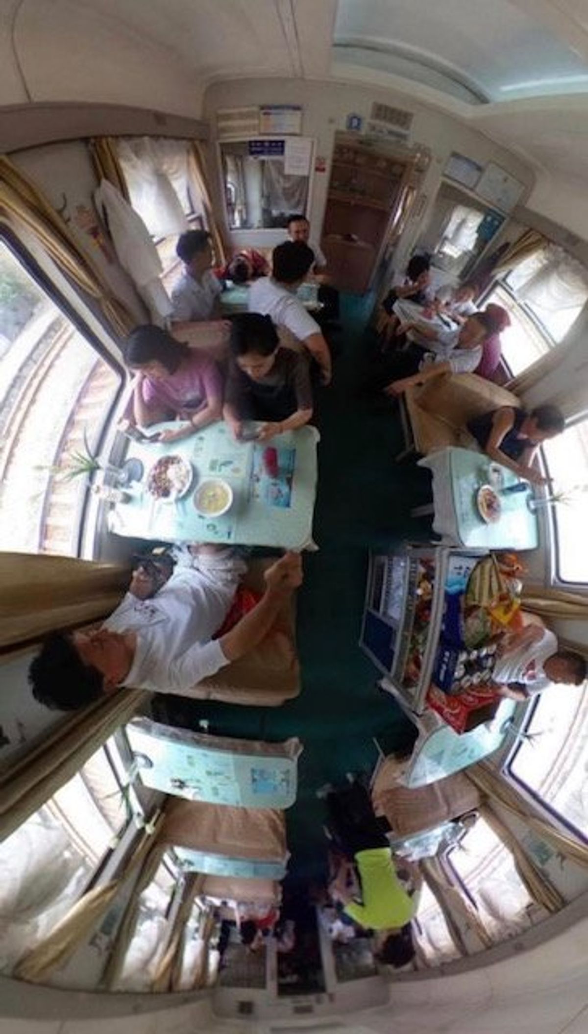 2019.06.30
友達と広州佛山駅で待ち合わせ

タクシーで佛山駅へ ...