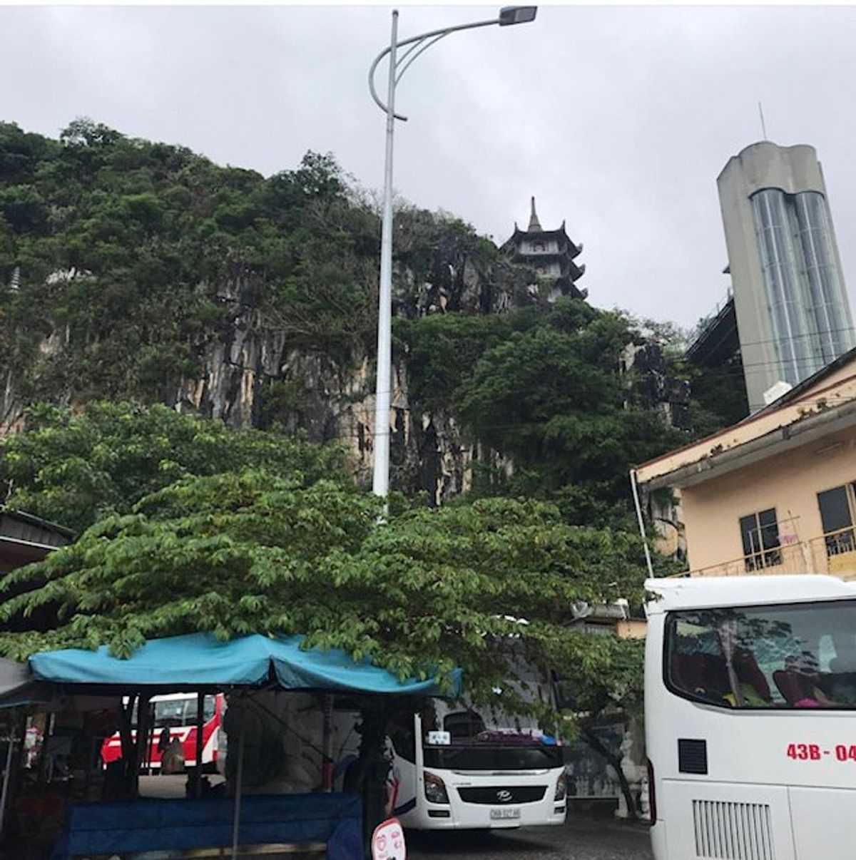 2018.12.13
昨夜夕食を食べたsさんと地元路線バスでホイアンへ...