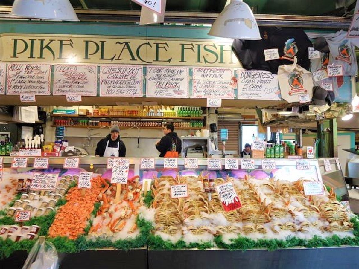 バンクーバーからバスで3時間程度かけてシアトルへ。
バスで国境を越える経験...