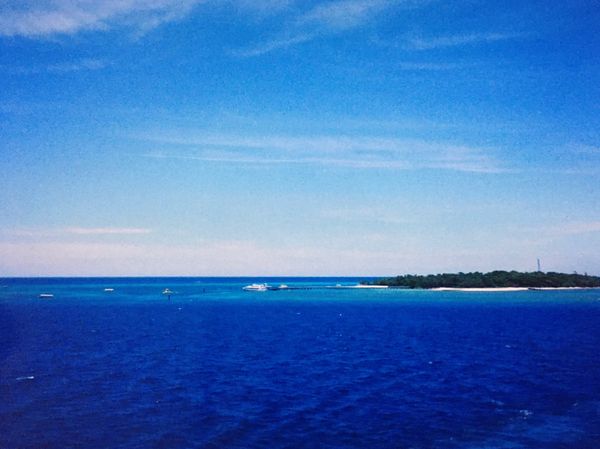 オーストラリア連邦・グリーン島「グッデイ！Australia」の写真：パラセイリングからの海の青さが最高！
