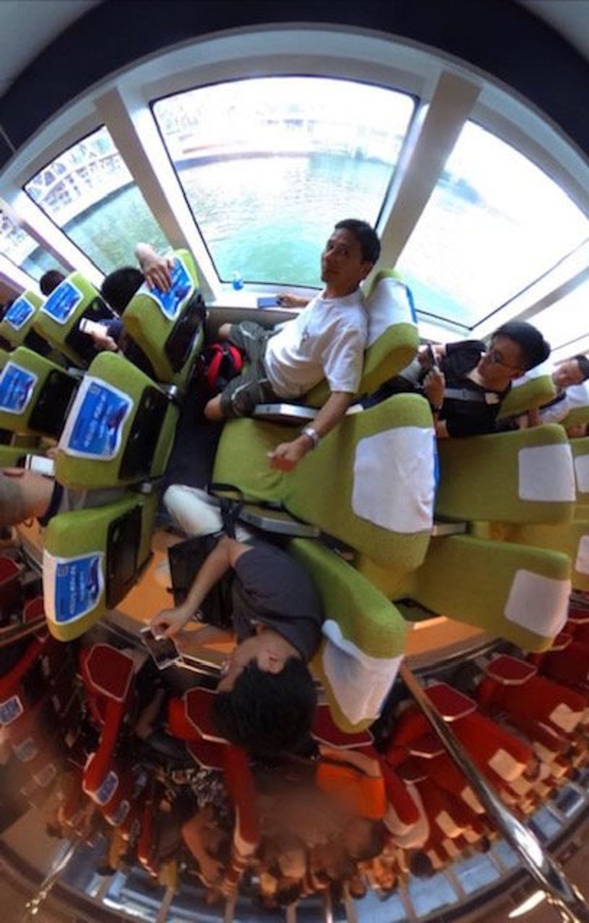 2017.09.15
マカオまでジェットボート70分
時速80km
鹿児島...