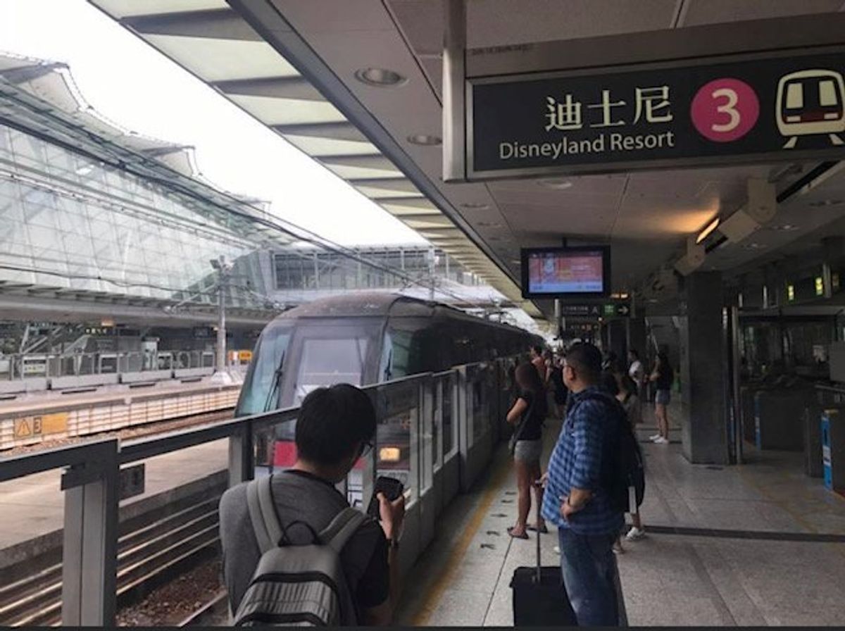 2017.09.14 11時

入場料589香港ドル=8690円

日本🇯...