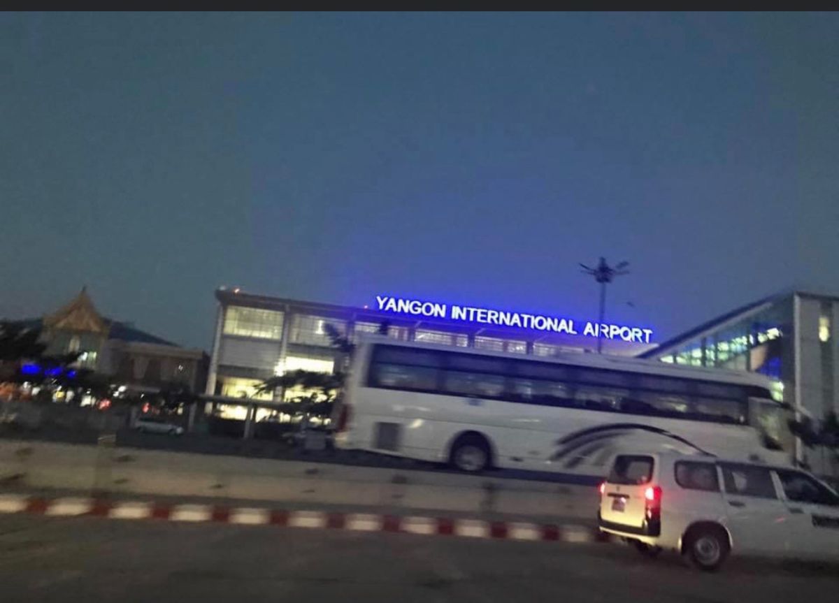 2016.12.01

また、ゲストハウスに戻り
出会いと別れ

朝6時空...