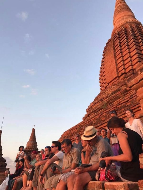 ミャンマー・ヤンゴン「11月ヤンゴン、バガン、ゴールデンロック:ミャンマー」の写真：2016.11.27
あっ！
夕焼け、サ...