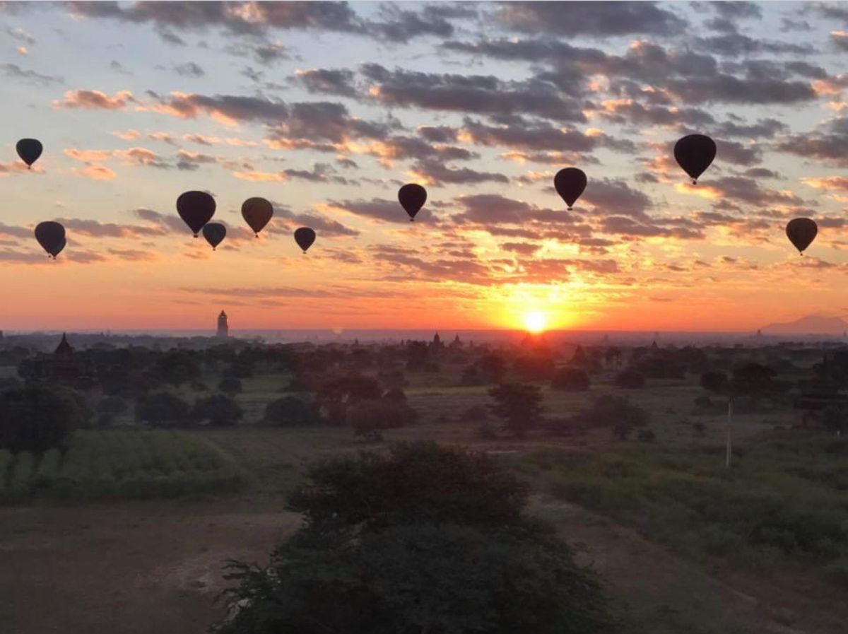 2016.11.26

日の出を見るには、
早く場所取りをしなければなりま...