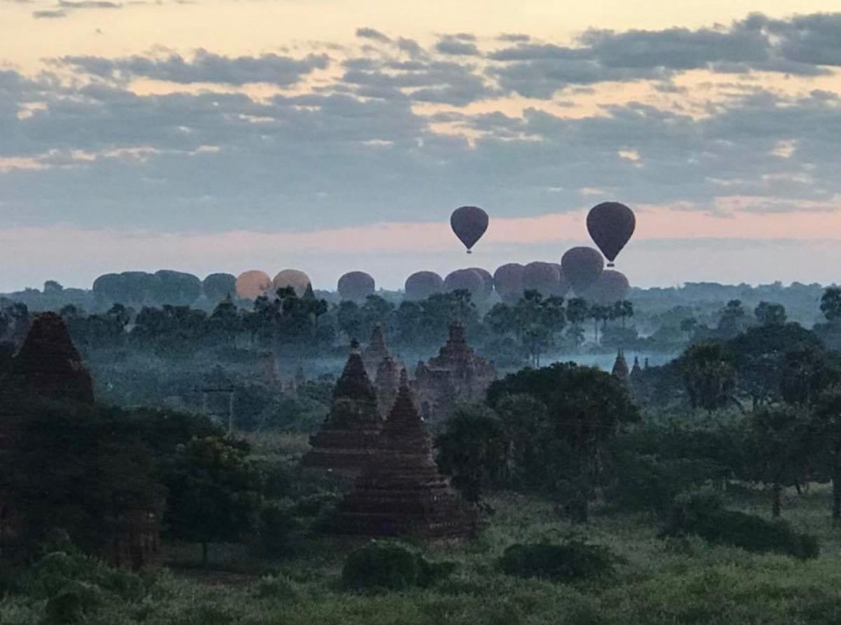 2016.11.26

日の出を見るには、
早く場所取りをしなければなりま...