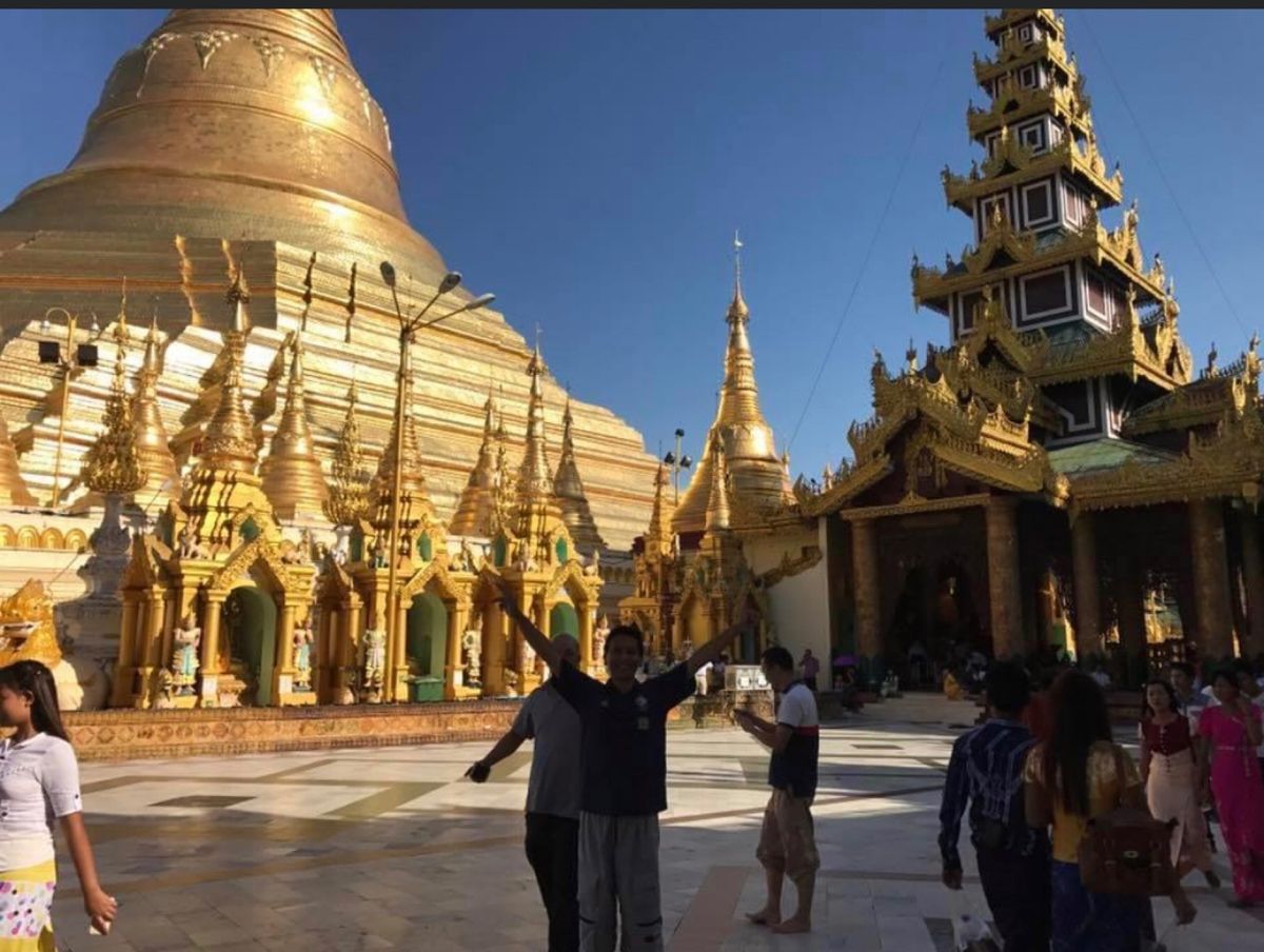 2016.11.24

暑い暑い
歩いた歩いたパゴダ(金仏舎利塔)
外国人...