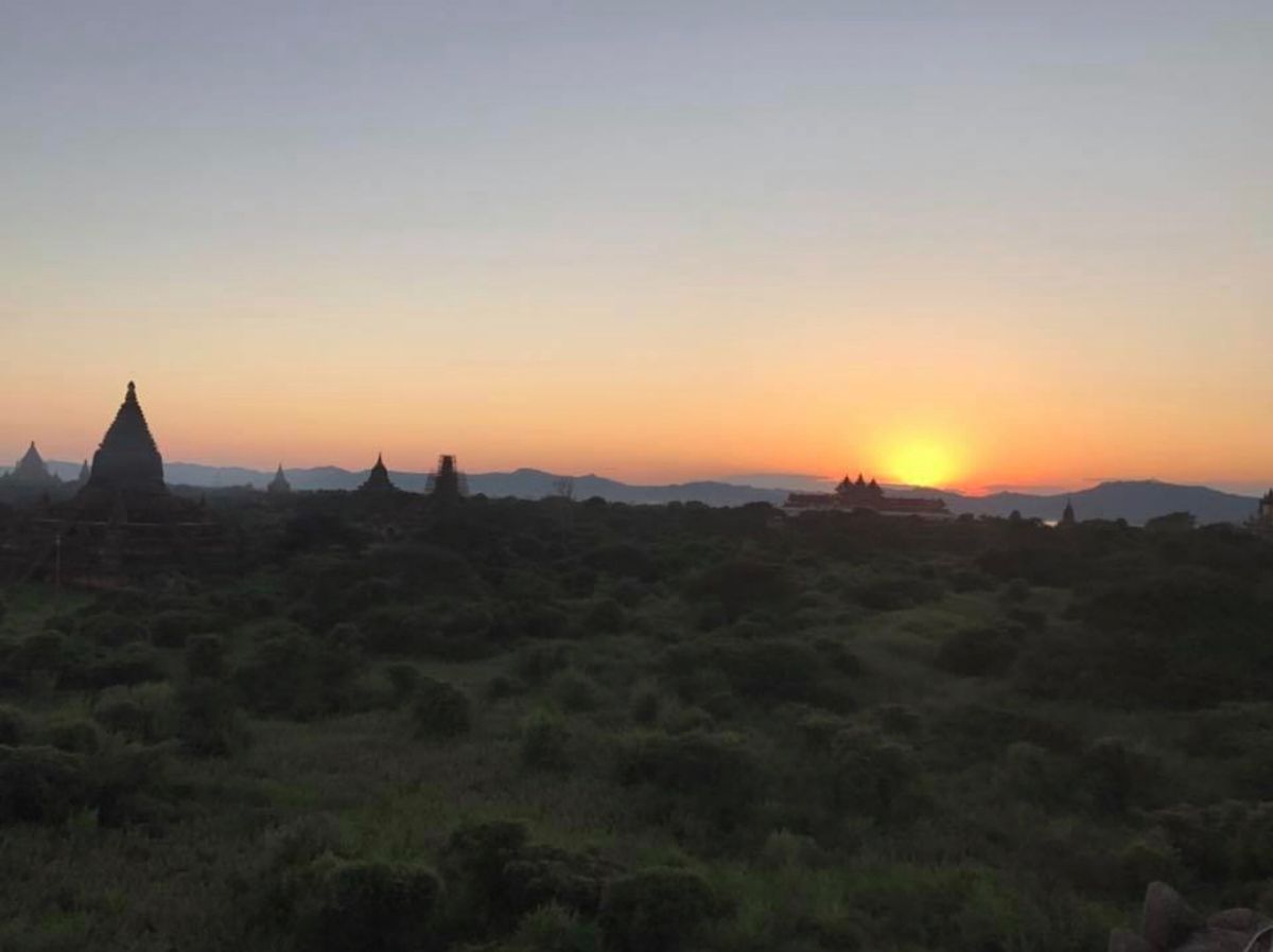 2016.11.26
夕焼けも最高！
明日も別の場所で日の出、夕焼けを