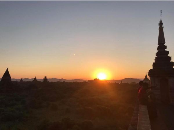 ミャンマー・ヤンゴン「11月ヤンゴン、バガン、ゴールデンロック:ミャンマー」の写真：2016.11.26
ランチ全部で900...