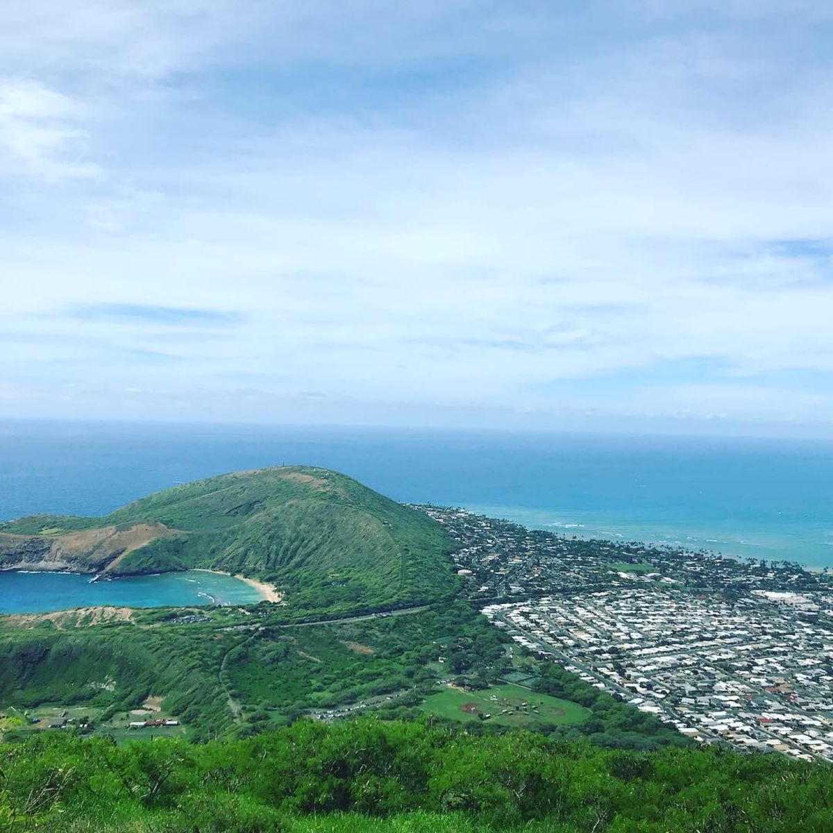 到着後は車で食材や水の調達🚗
ゆったりHawaiiを感じて…
2日目は…コ...