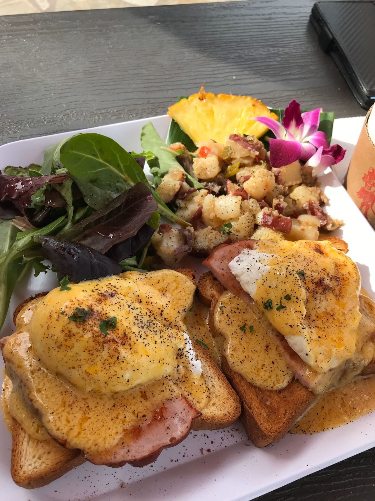 ココヘッドトレイル✨
次の日の朝はビーチヨガに参加
やっぱりご褒美に‥ベネ...