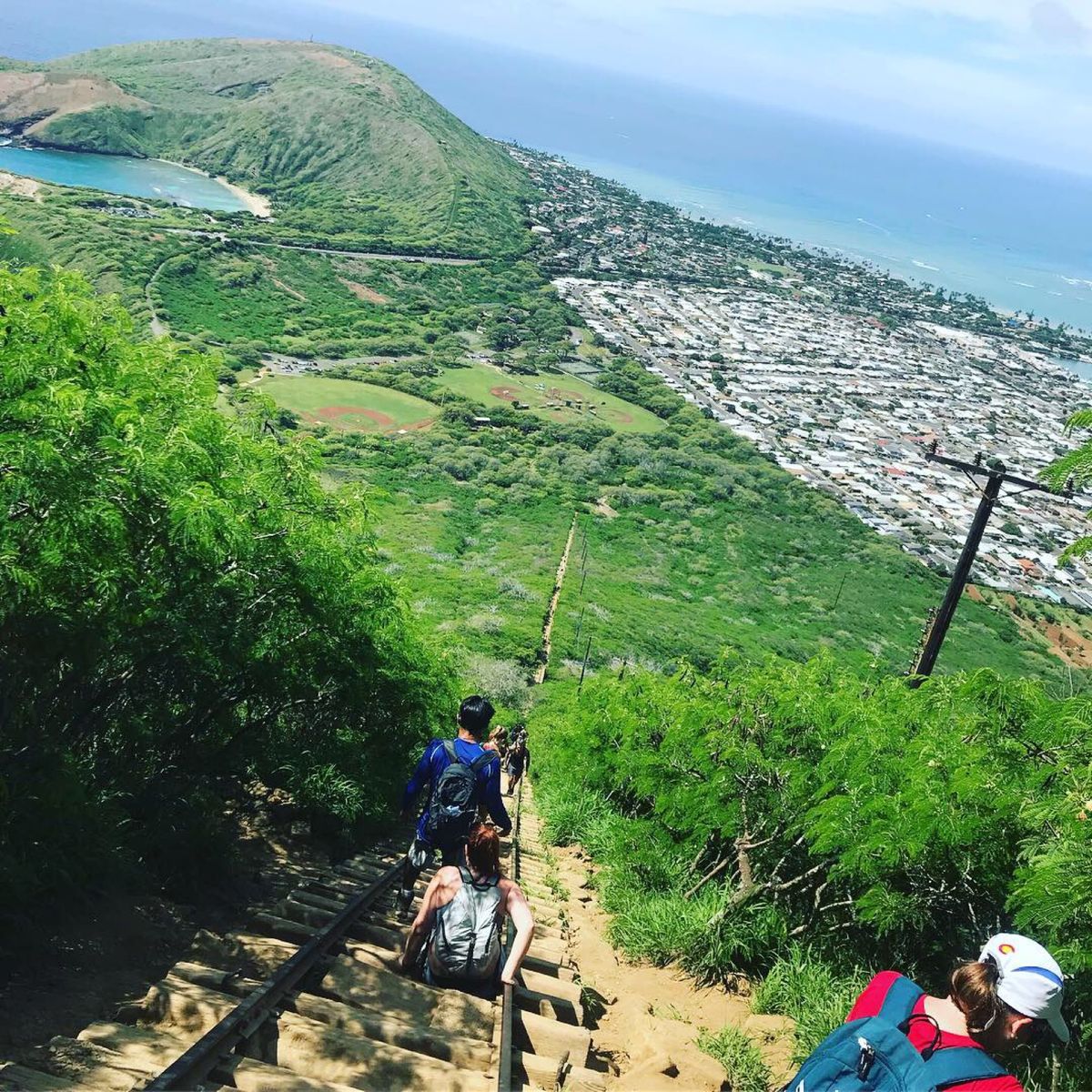 ココヘッドトレイル✨
次の日の朝はビーチヨガに参加
やっぱりご褒美に‥ベネ...