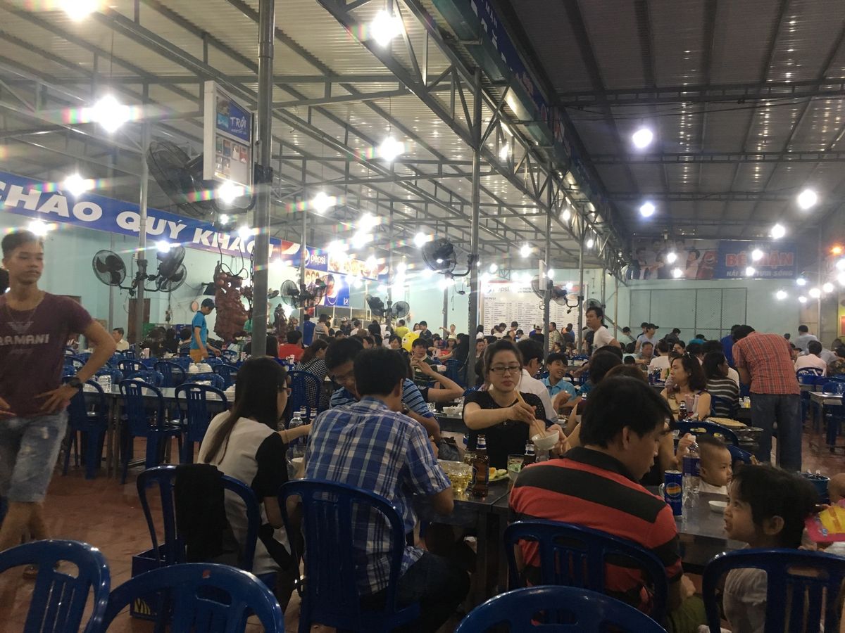 昼はフュージョンマイアでのんびりと。夜はBe Manへ繰り出して飲み食い！...