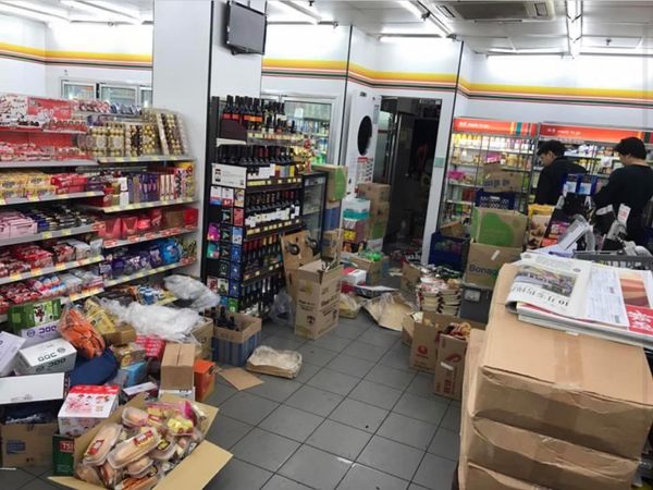 香港「12月香港:帰り」の写真：2016.12.02
街が超汚ない
セブ...