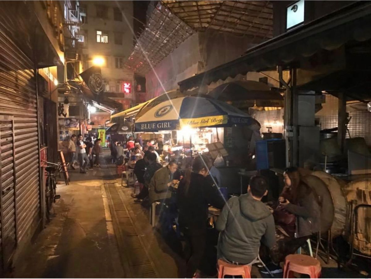 2017.03.08
香港セントラル駅から山手へ
すごい！エスカレーターだ...