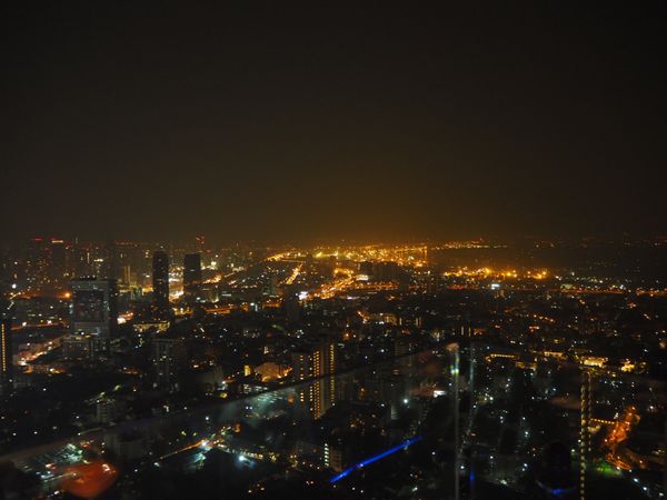 タイ「お仕事バンコク」の写真：お仕事最終日はスタッフで、vertigo...