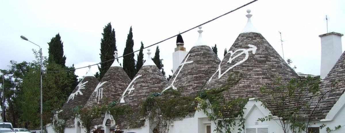 南イタリア
移動はバス。アルベロベッロかわいい街。アマルフィとソレントはオ...