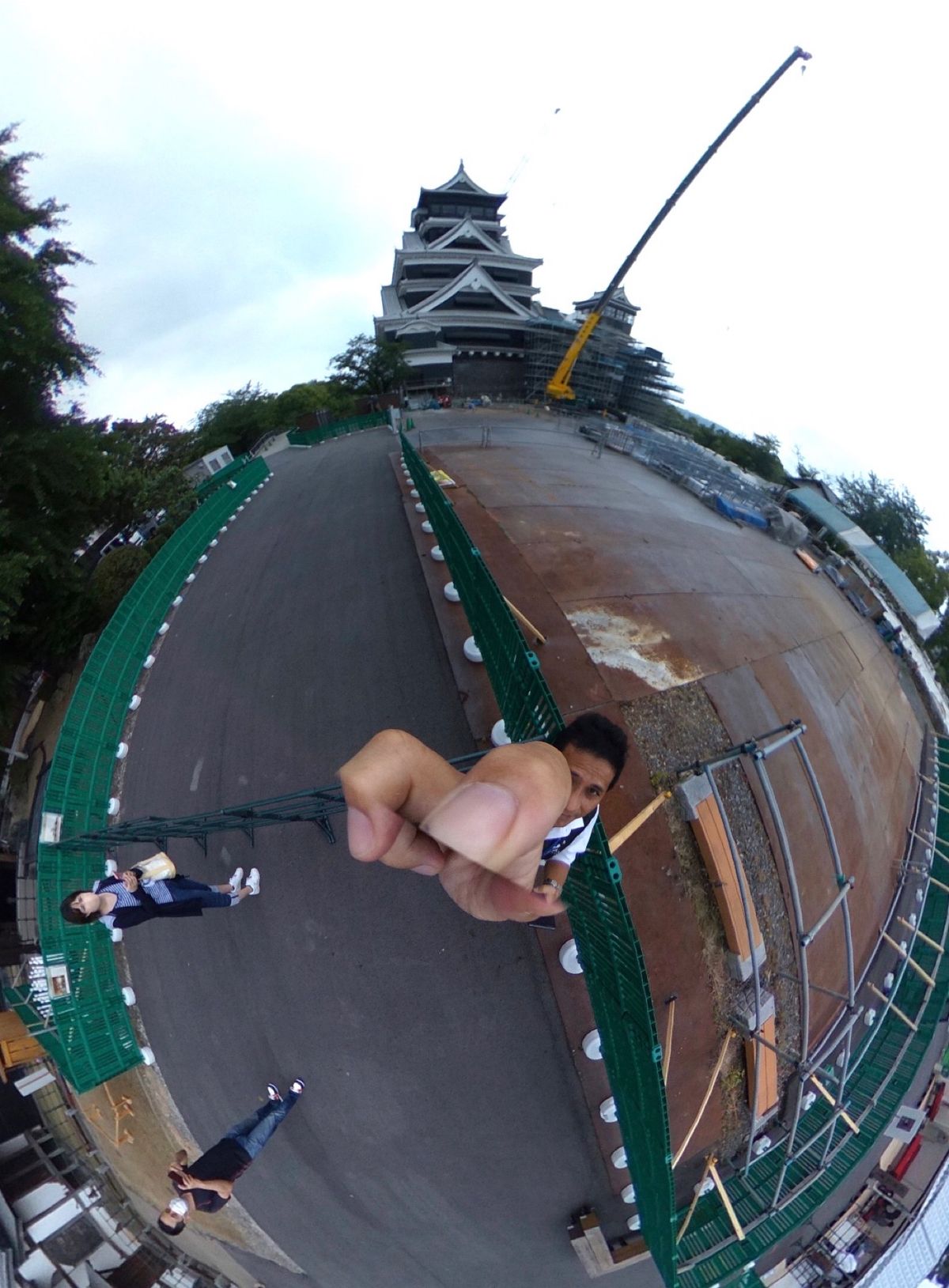 2020.06.02
ホテルからお城まで徒歩1.5キロ
涼しい風が吹きます...