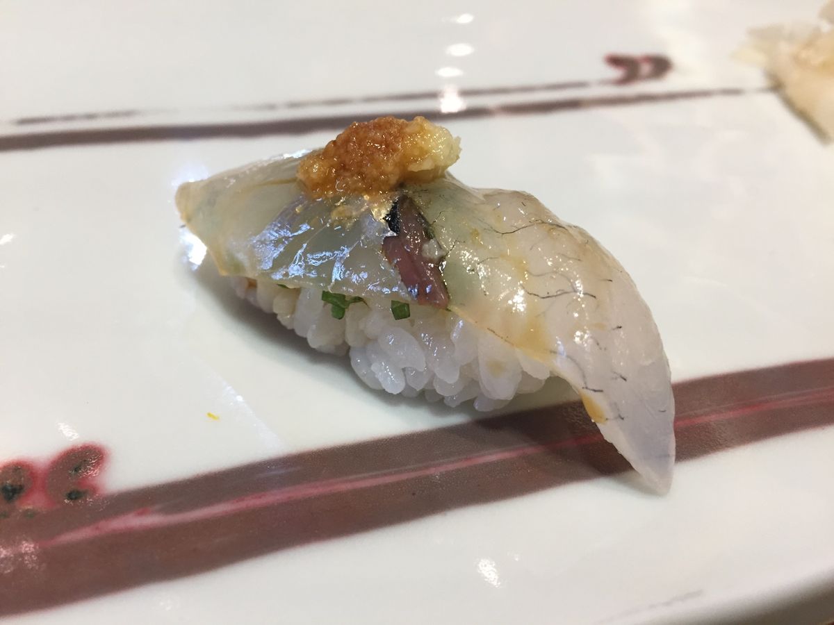 4枚目はお肉にほんのりガーリックのせ。ありえない美味しさでした。父は気が大...