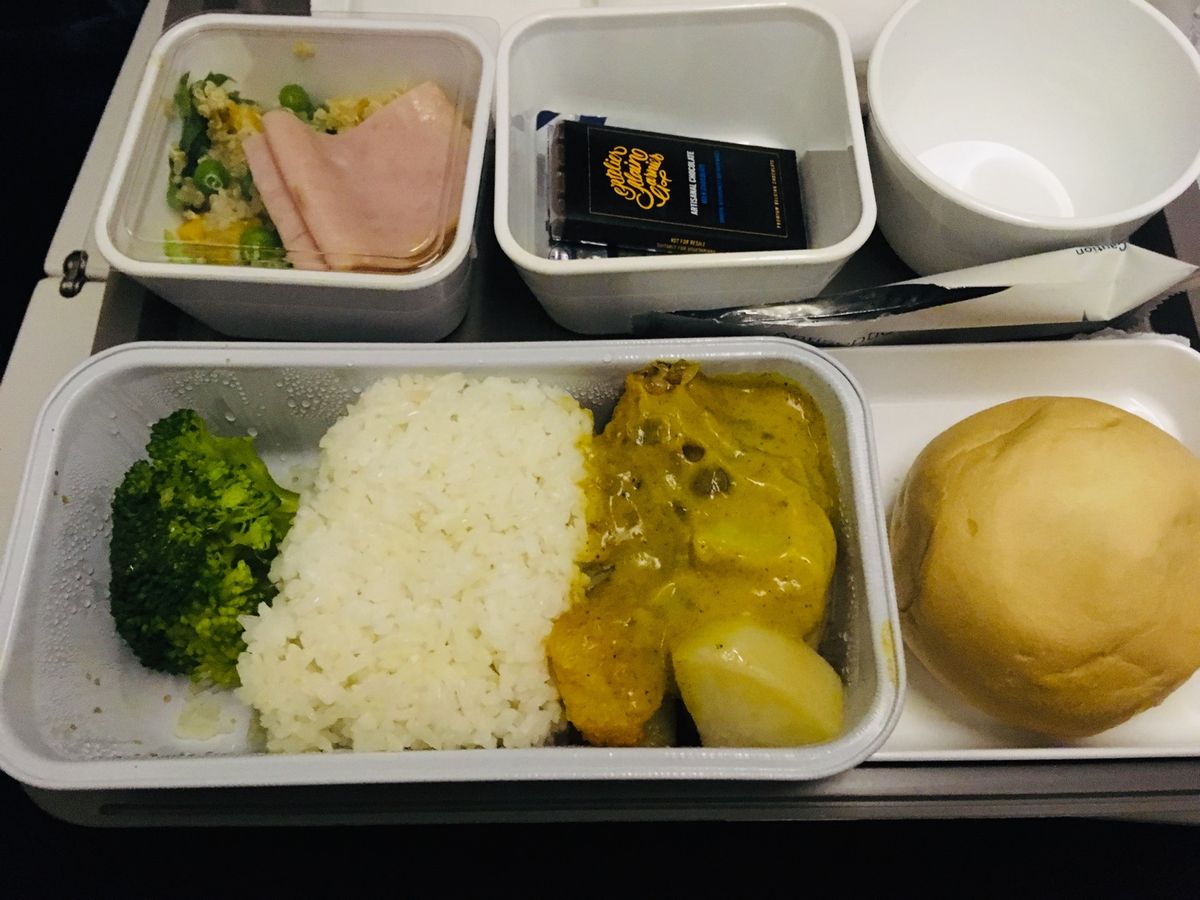 機内食うまうま！
ベルリンの空港に着いてまずノイケルンへ