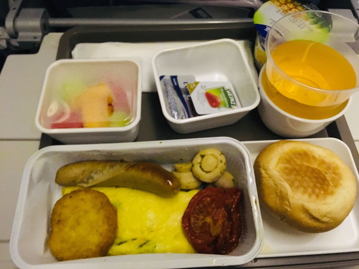 機内食うまうま！
ベルリンの空港に着いてまずノイケルンへ