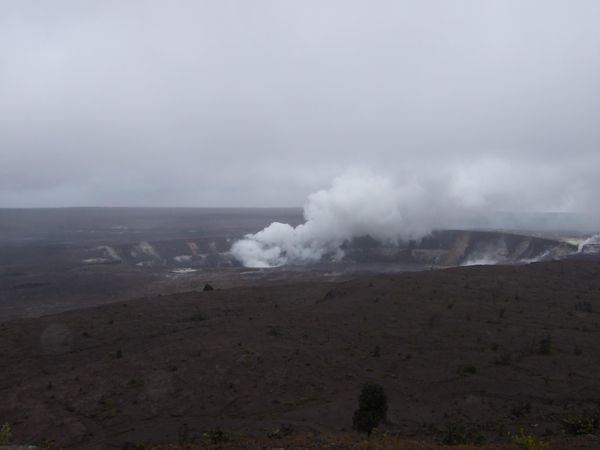 アメリカ(米国)・ハワイ「ハワイ島〜オアフ島　7日間旅」の写真：昔もらったポストカードの、キラウエア火山...