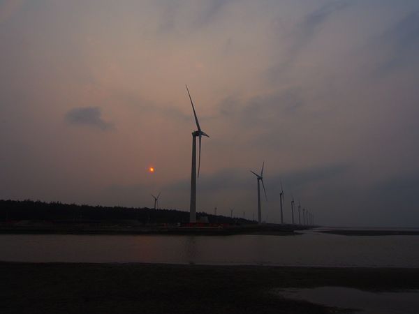 台湾・台中「台湾 鹿港鎮と夕焼けが有名な高美湿地へ」の写真：高美湿地
残念、この日は雲が厚くかかり、...