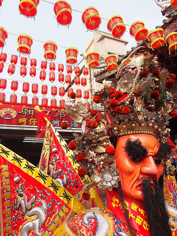 台湾・台中「台湾 鹿港鎮と夕焼けが有名な高美湿地へ」の写真：鹿港鎮
台湾の老街の中心には必ずと言って...