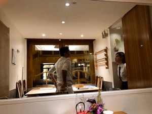 大晦日は日本食day。昼はおむすび、夜は年越し蕎麦。ちゃんと手打ちでとても...