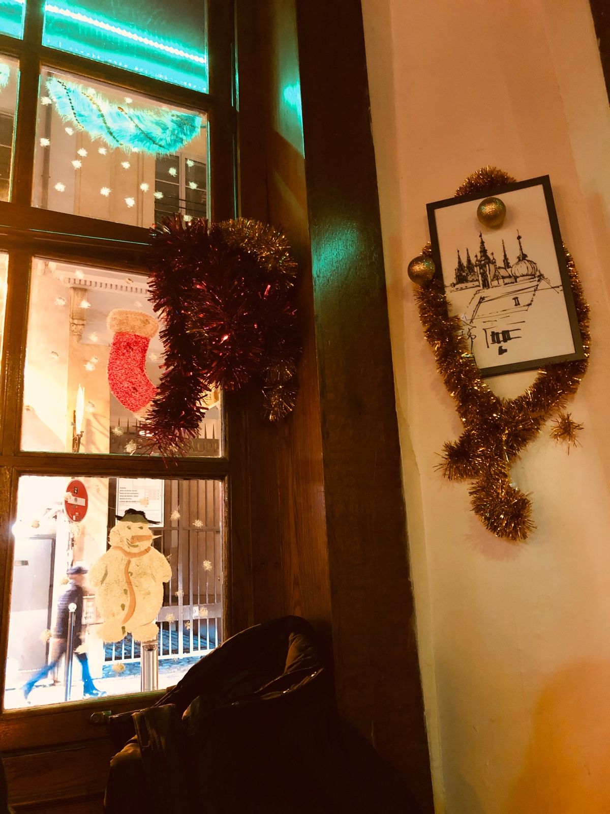 以前来た時に見つけたイタリアンのお店。中の人がフレンドリーで、ピザも、めち...