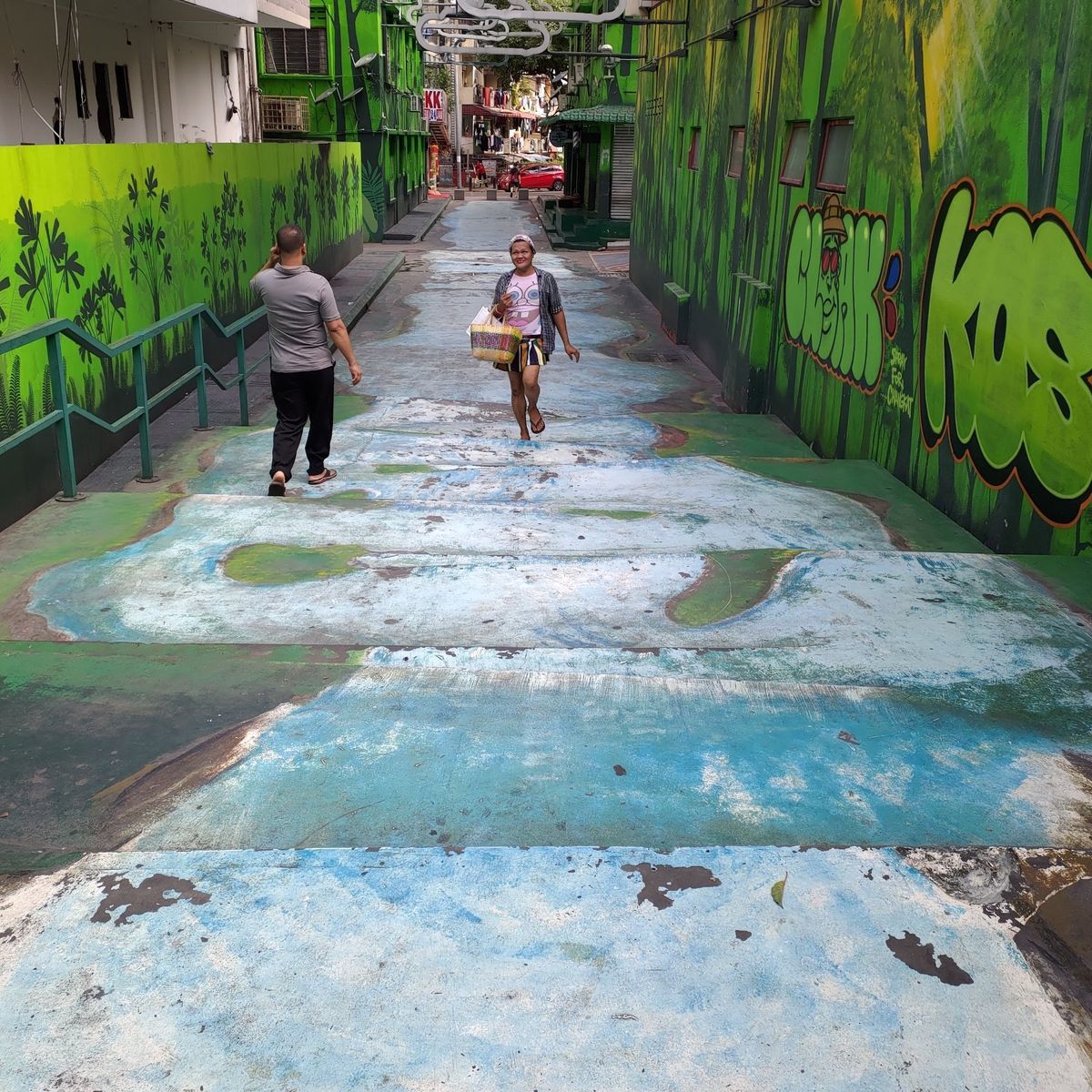 Batu CavesとBukit Bintangブラ歩き。