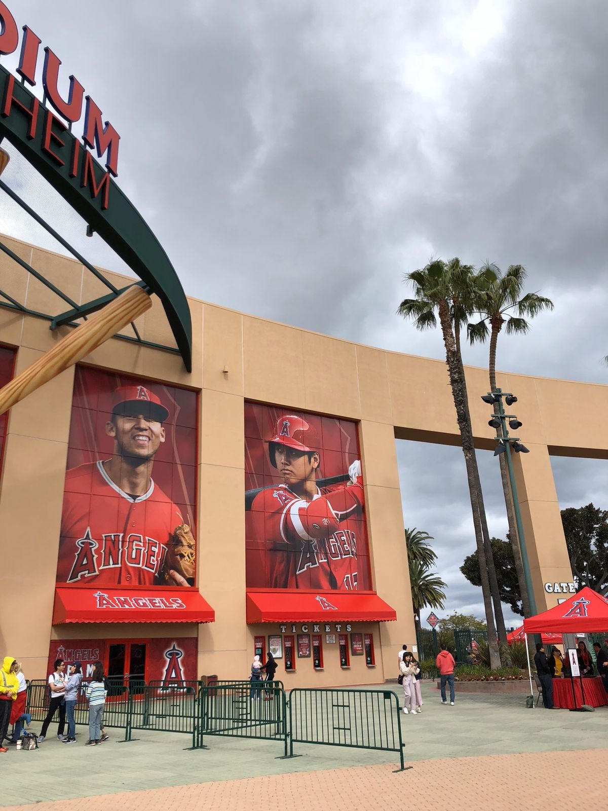 来たぜ、2度目のエンジェルスタジアム。この日のスタジアムは大谷day！来場...
