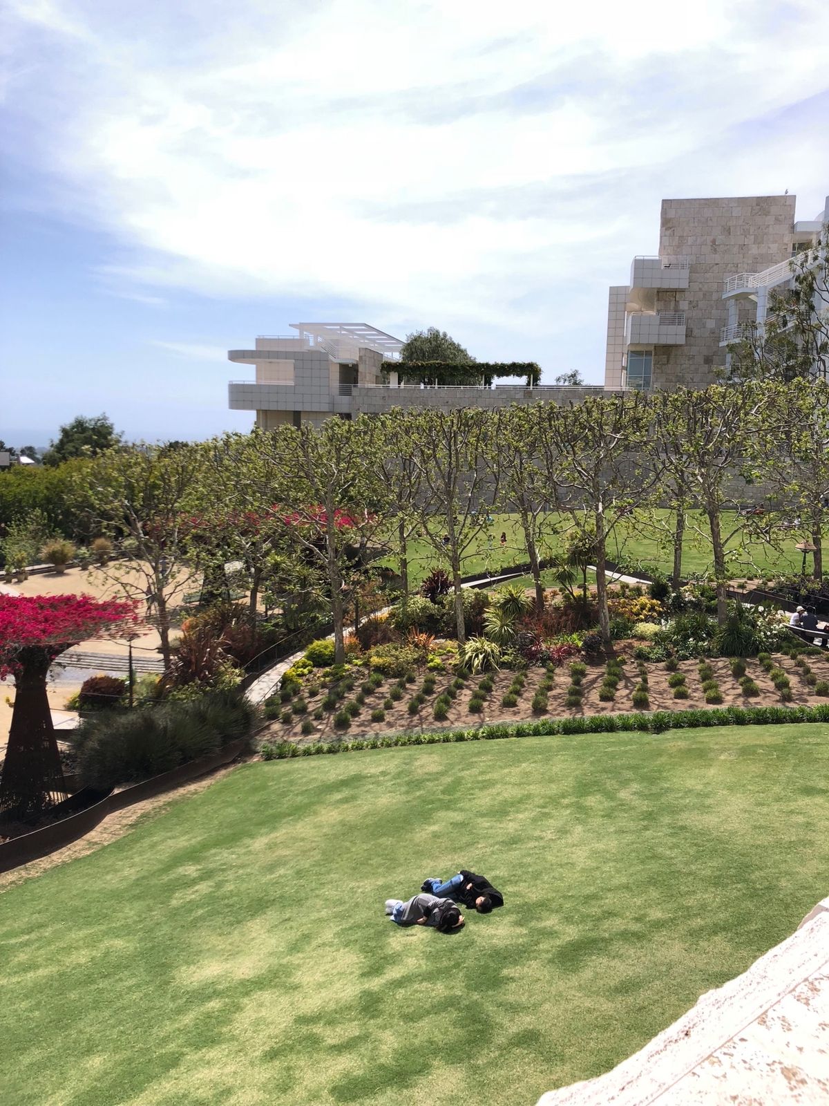 こちらもL.A.滞在中は必ず行っちゃうゲッティミュージアム。最後の2枚、寝...