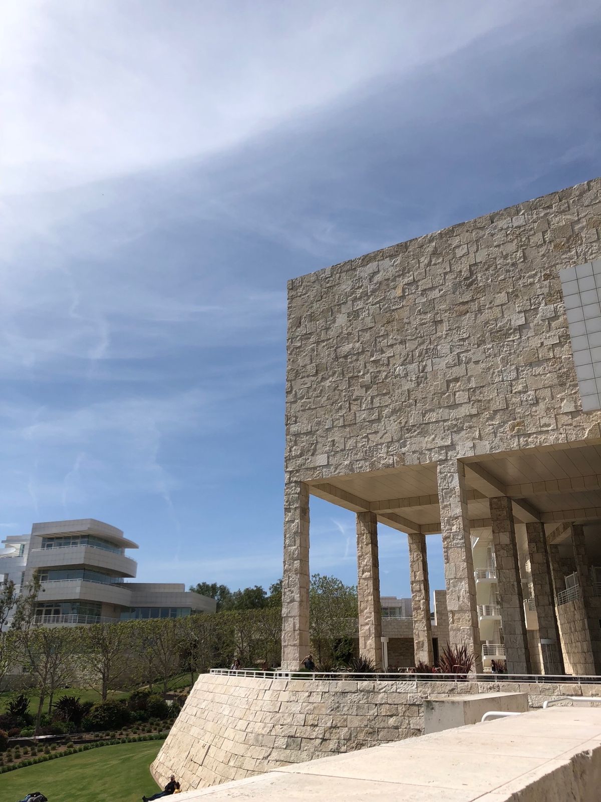 こちらもL.A.滞在中は必ず行っちゃうゲッティミュージアム。最後の2枚、寝...