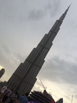 ドバイ