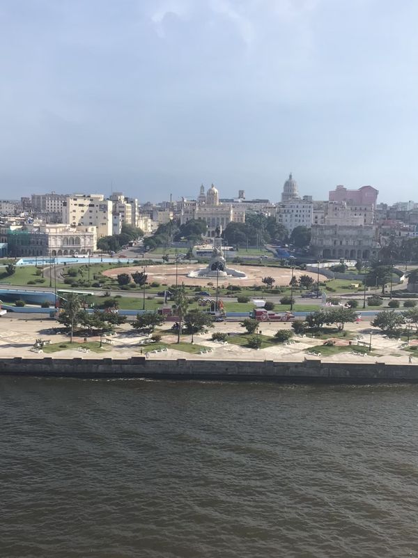 キューバ・ハバナ「カリブ海クルーズ」の写真：ハバナ