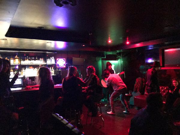 アメリカ(米国)「Viper room」の写真：動画がシェア出来ないので